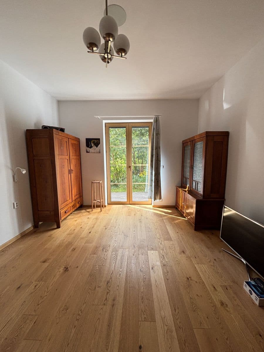 Prenájom bytu 2-izbový 50 m², Krhanice, Středočeský kraj Prenájom bytu 2-izbový 50 m², Krhanice, Středočeský kraj