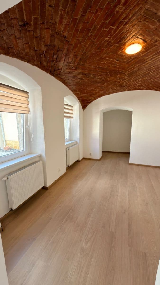 Prenájom bytu 2-izbový 45 m², Zdislavy z Lemberka, Jablonné v Podještědí, Liberecký kraj Prenájom bytu 2-izbový 45 m², Zdislavy z Lemberka, Jablonné v Podještědí, Liberecký kraj