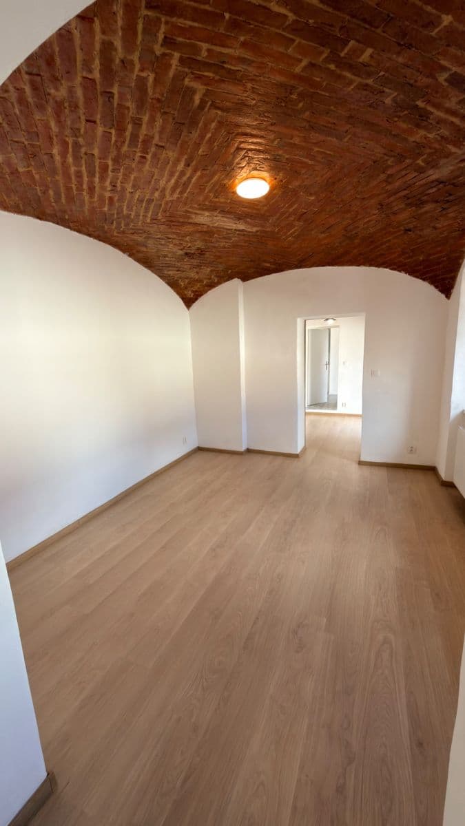 Prenájom bytu 2-izbový 45 m², Zdislavy z Lemberka, Jablonné v Podještědí, Liberecký kraj Prenájom bytu 2-izbový 45 m², Zdislavy z Lemberka, Jablonné v Podještědí, Liberecký kraj