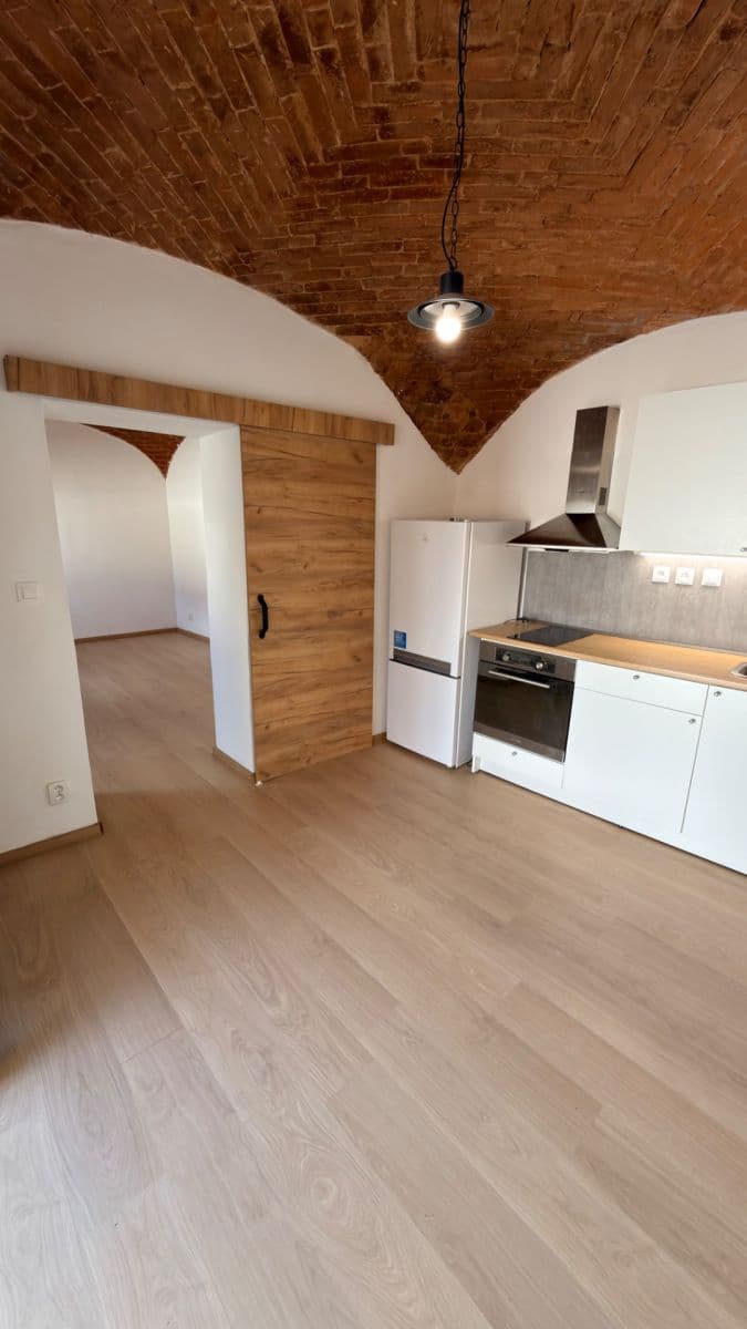 Prenájom bytu 2-izbový 45 m², Zdislavy z Lemberka, Jablonné v Podještědí, Liberecký kraj Prenájom bytu 2-izbový 45 m², Zdislavy z Lemberka, Jablonné v Podještědí, Liberecký kraj