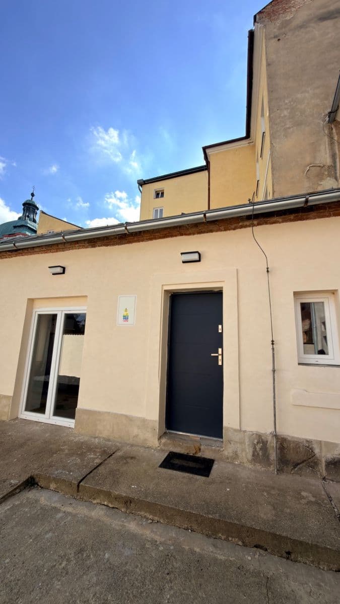 Prenájom bytu 2-izbový 45 m², Zdislavy z Lemberka, Jablonné v Podještědí, Liberecký kraj Prenájom bytu 2-izbový 45 m², Zdislavy z Lemberka, Jablonné v Podještědí, Liberecký kraj
