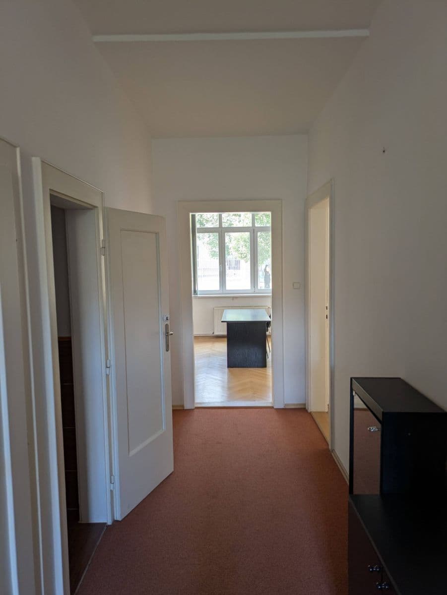 Prenájom bytu 3-izbový 104 m², Arne Nováka, Brno, Jihomoravský kraj Prenájom bytu 3-izbový 104 m², Arne Nováka, Brno, Jihomoravský kraj