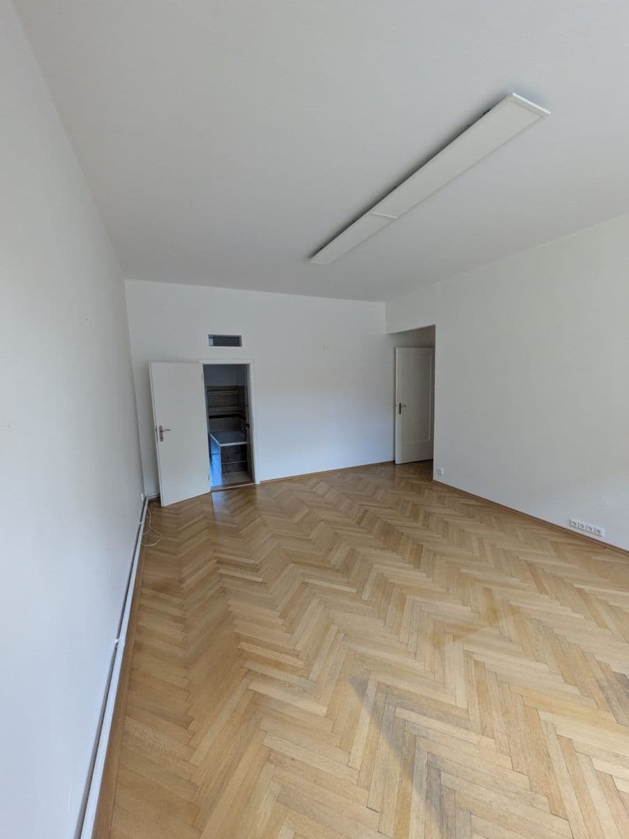 Prenájom bytu 3-izbový 104 m², Arne Nováka, Brno, Jihomoravský kraj Prenájom bytu 3-izbový 104 m², Arne Nováka, Brno, Jihomoravský kraj