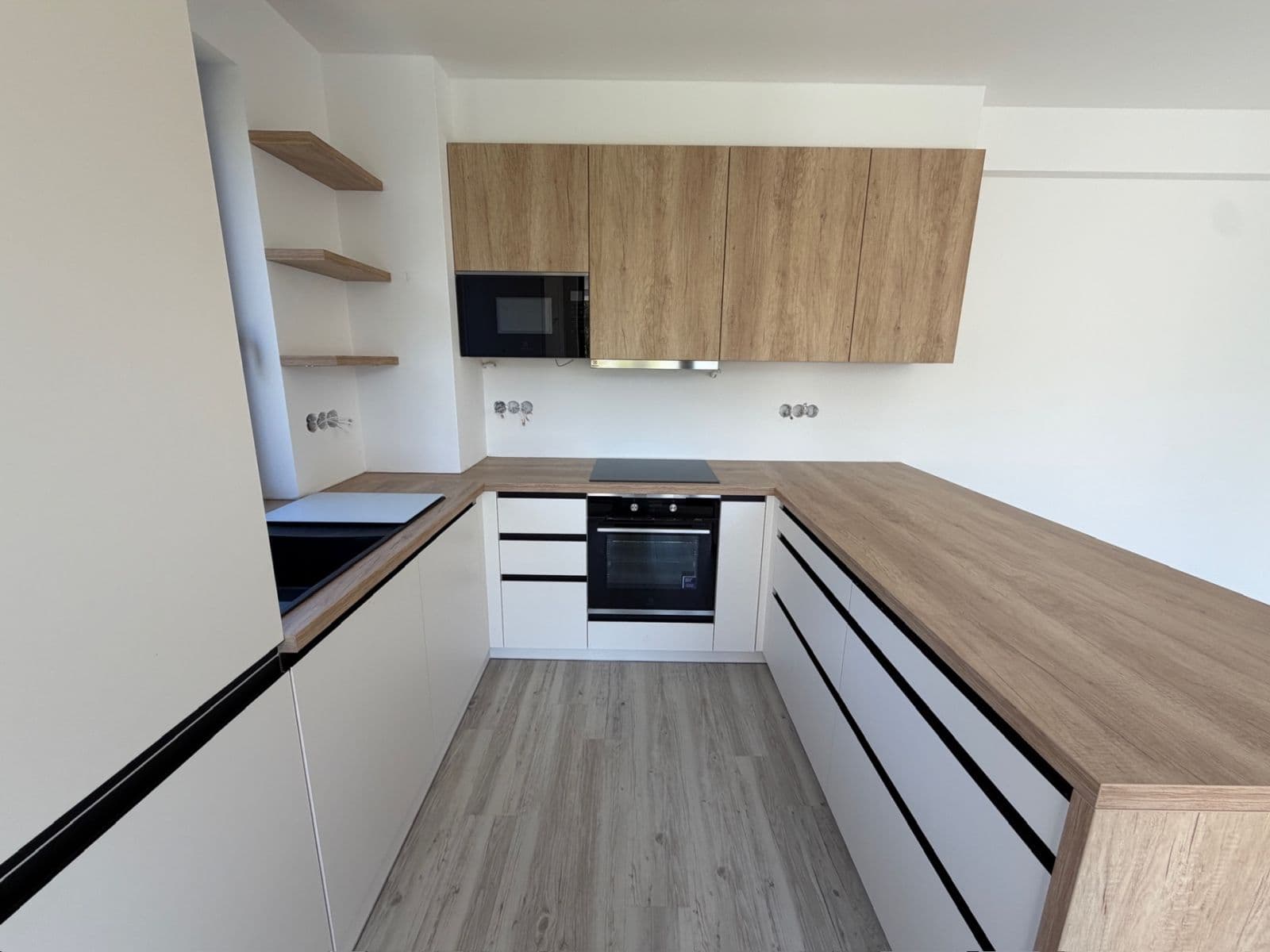 Prenájom bytu 2-izbový 67 m², Za Arielem, Praha, Praha Prenájom bytu 2-izbový 67 m², Za Arielem, Praha, Praha