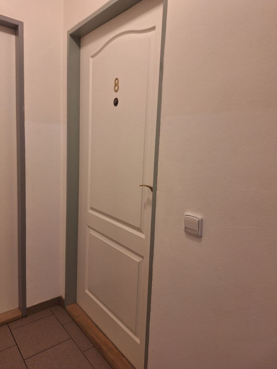 Prenájom bytu 2-izbový 46 m², Úhonická, Jeneč, Středočeský kraj Prenájom bytu 2-izbový 46 m², Úhonická, Jeneč, Středočeský kraj