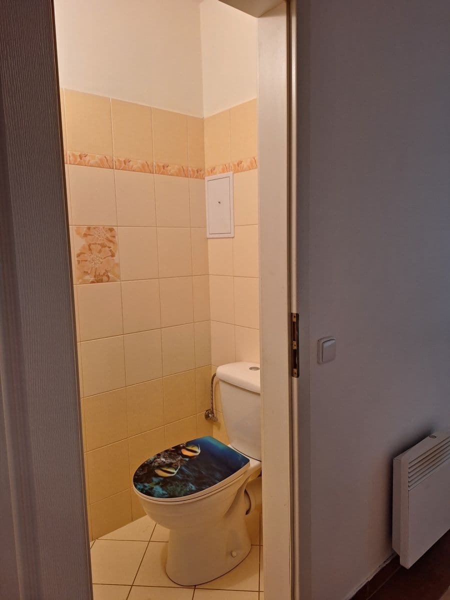 Prenájom bytu 2-izbový 46 m², Úhonická, Jeneč, Středočeský kraj Prenájom bytu 2-izbový 46 m², Úhonická, Jeneč, Středočeský kraj