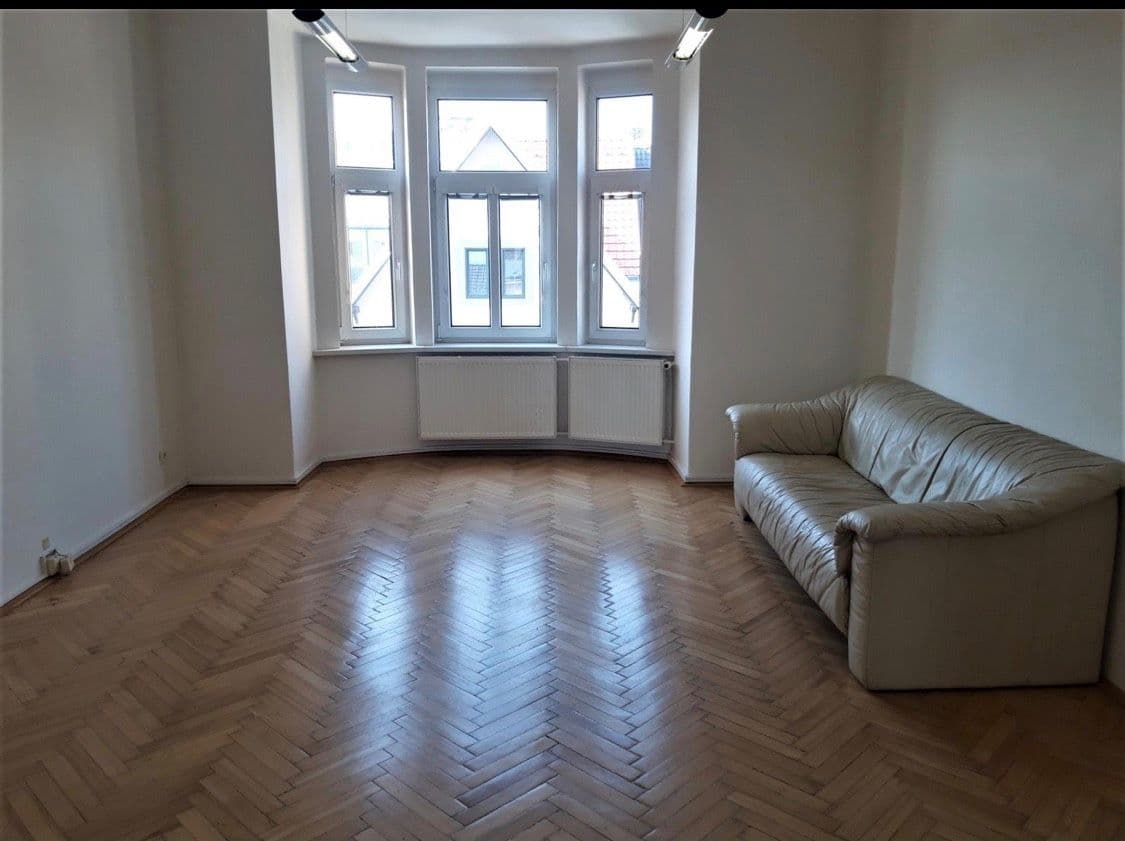 Prenájom kancelárie 135 m², Štěrboholská, Praha, Praha Prenájom kancelárie 135 m², Štěrboholská, Praha, Praha