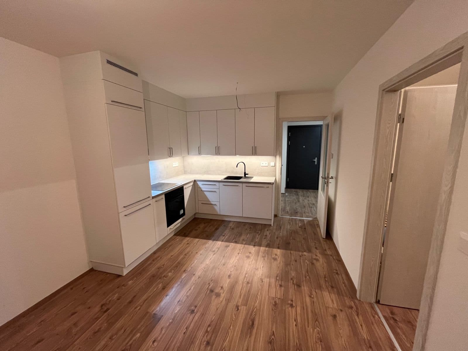 Prenájom bytu 2-izbový 43 m², Pšeničná, Hořovice, Středočeský kraj Prenájom bytu 2-izbový 43 m², Pšeničná, Hořovice, Středočeský kraj
