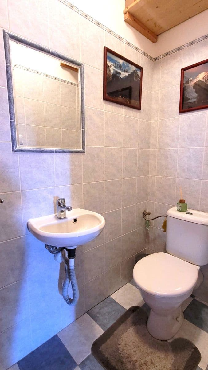 Prenájom bytu 4-izbový 105 m², nám. Svobody, Úvaly, Středočeský kraj Prenájom bytu 4-izbový 105 m², nám. Svobody, Úvaly, Středočeský kraj