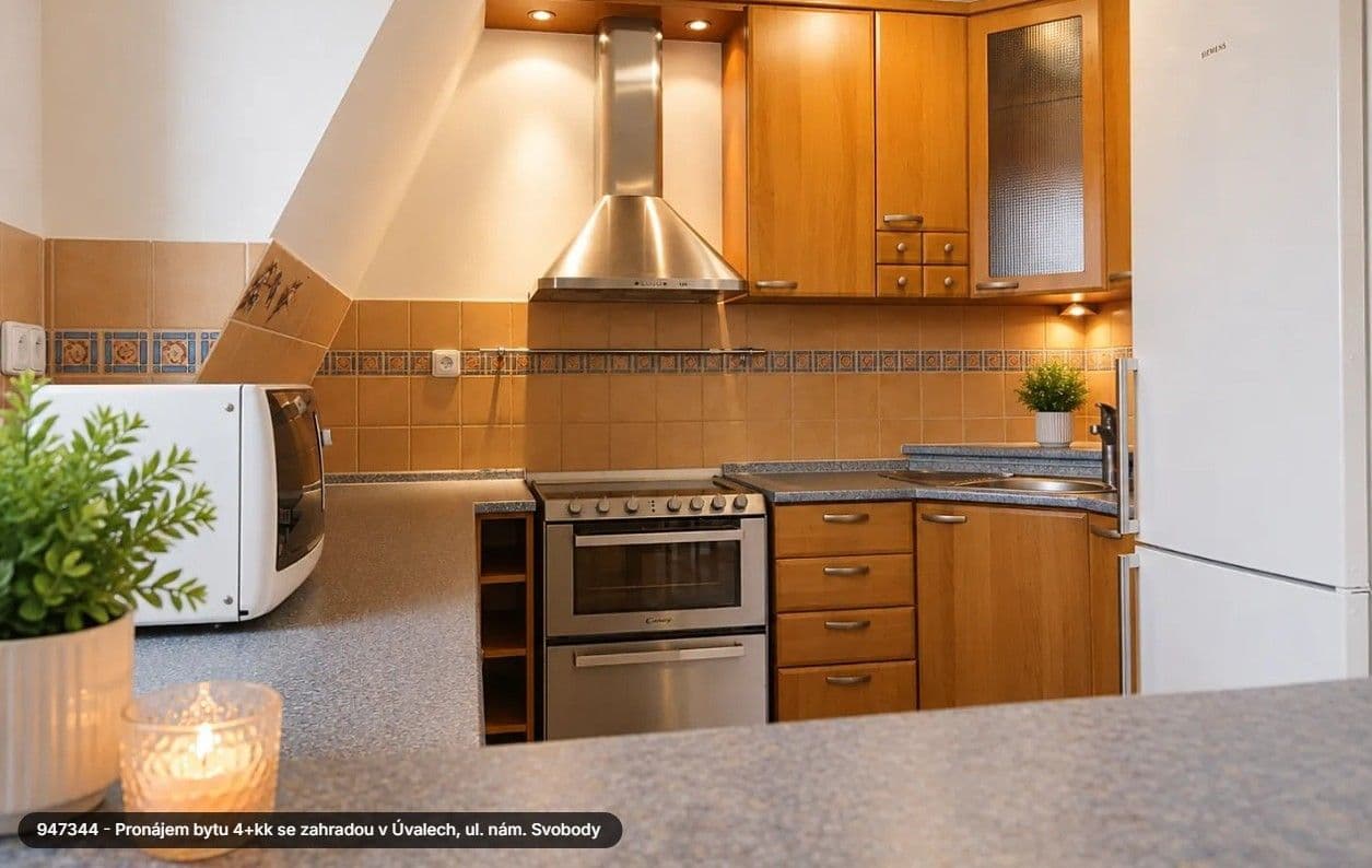 Prenájom bytu 4-izbový 105 m², nám. Svobody, Úvaly, Středočeský kraj Prenájom bytu 4-izbový 105 m², nám. Svobody, Úvaly, Středočeský kraj