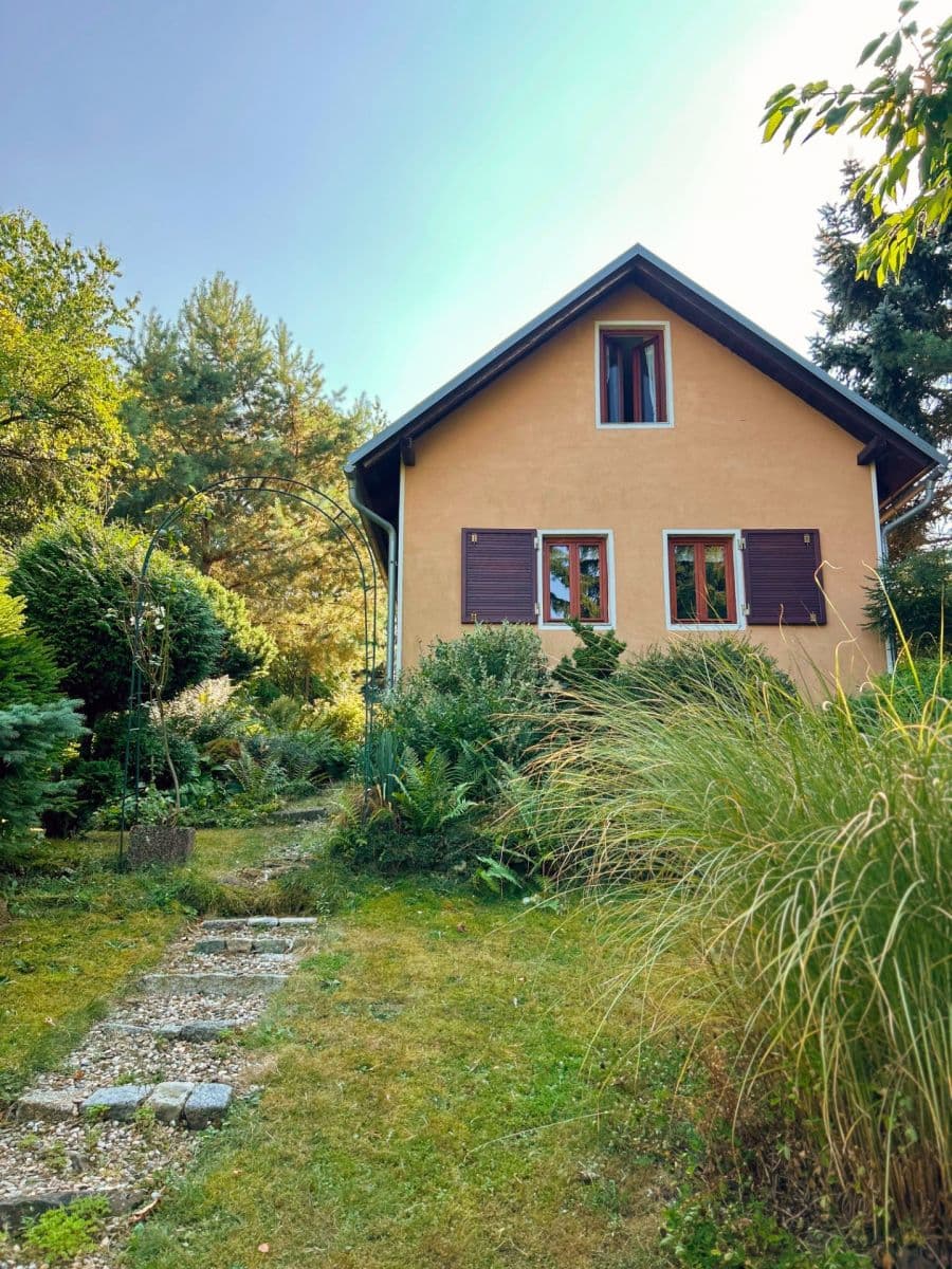 Predaj rekreačného objektu 68 m², pozemok 1.132 m², Velká Bukovina, Ústecký kraj Predaj rekreačného objektu 68 m², pozemok 1.132 m², Velká Bukovina, Ústecký kraj