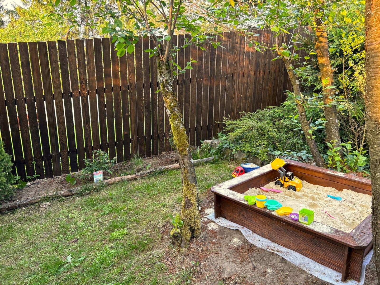 Predaj rekreačného objektu 68 m², pozemok 1.132 m², Velká Bukovina, Ústecký kraj Predaj rekreačného objektu 68 m², pozemok 1.132 m², Velká Bukovina, Ústecký kraj