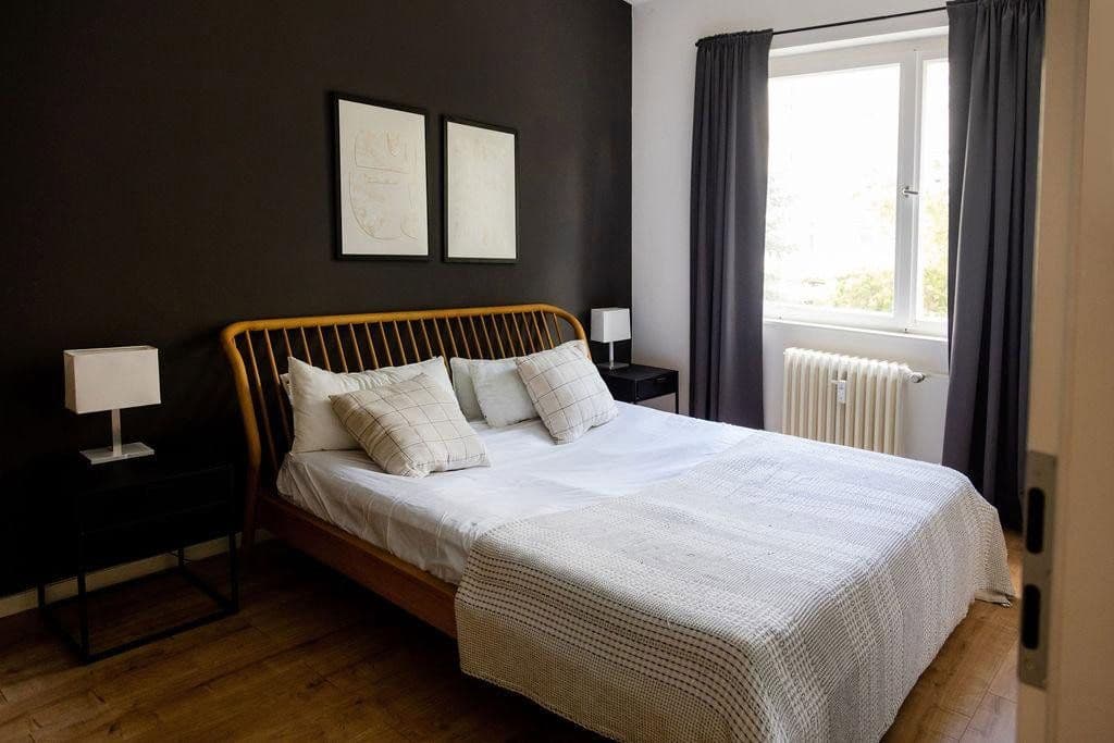 Predaj bytu 3-izbový 64 m², Kaiser friedrich str. 72, Berlin, Berlín Predaj bytu 3-izbový 64 m², Kaiser friedrich str. 72, Berlin, Berlín