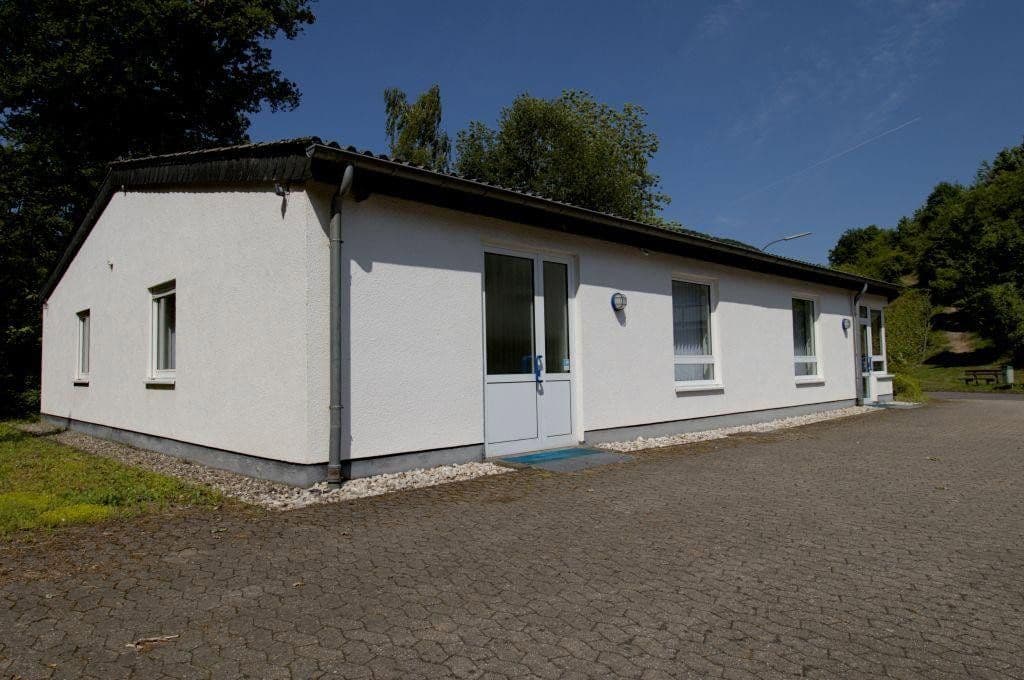 Prenájom kancelárie 204 m², Im Tal 6, Bullay, Porýnie-Falcko Prenájom kancelárie 204 m², Im Tal 6, Bullay, Porýnie-Falcko