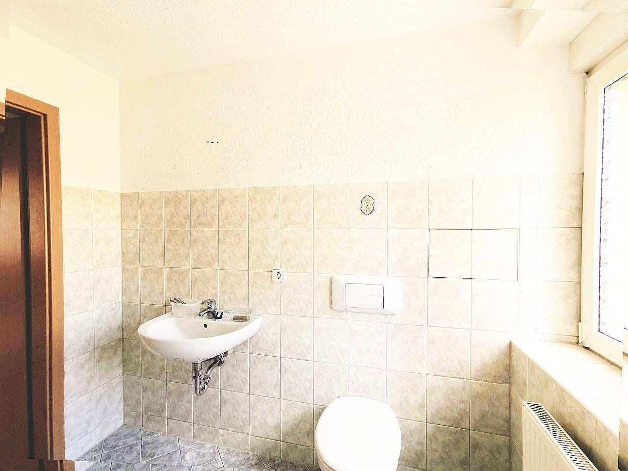 Prenájom bytu 2-izbový 43 m², Abteisiedlung 17, Oberlungwitz, Sasko Prenájom bytu 2-izbový 43 m², Abteisiedlung 17, Oberlungwitz, Sasko