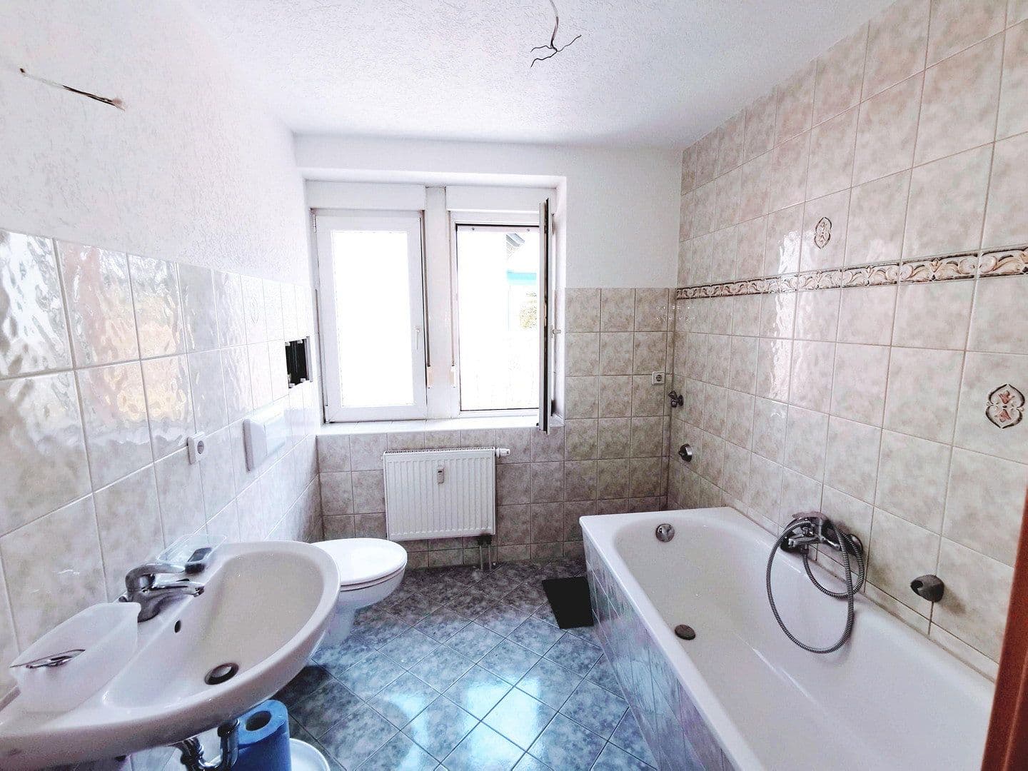 Prenájom bytu 2-izbový 43 m², Abteisiedlung 17, Oberlungwitz, Sasko Prenájom bytu 2-izbový 43 m², Abteisiedlung 17, Oberlungwitz, Sasko