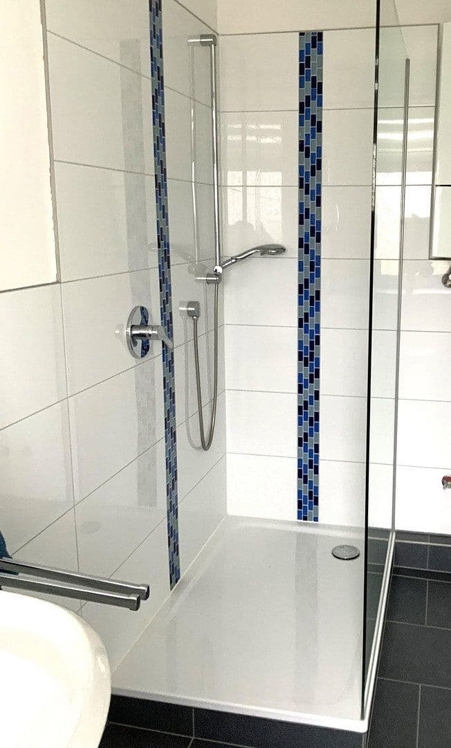 Prenájom bytu 3-izbový 105 m², Bielefeld, Severné Porýnie - Westfálsko Prenájom bytu 3-izbový 105 m², Bielefeld, Severné Porýnie - Westfálsko