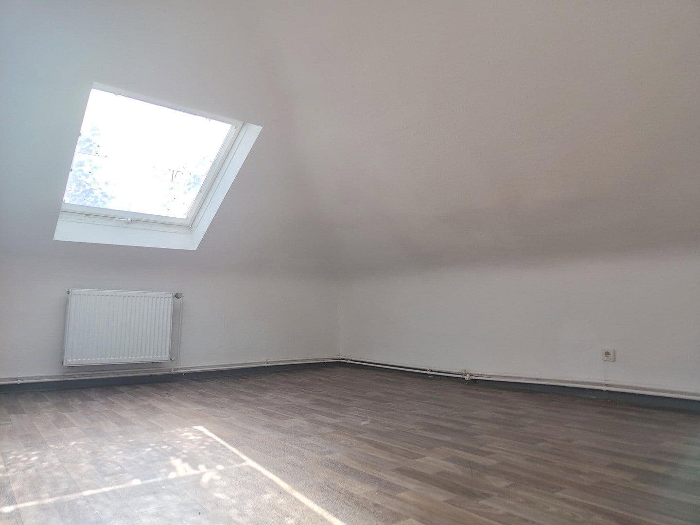Prenájom bytu 3-izbový 83 m², Aschaffenburg, Bavorsko Prenájom bytu 3-izbový 83 m², Aschaffenburg, Bavorsko