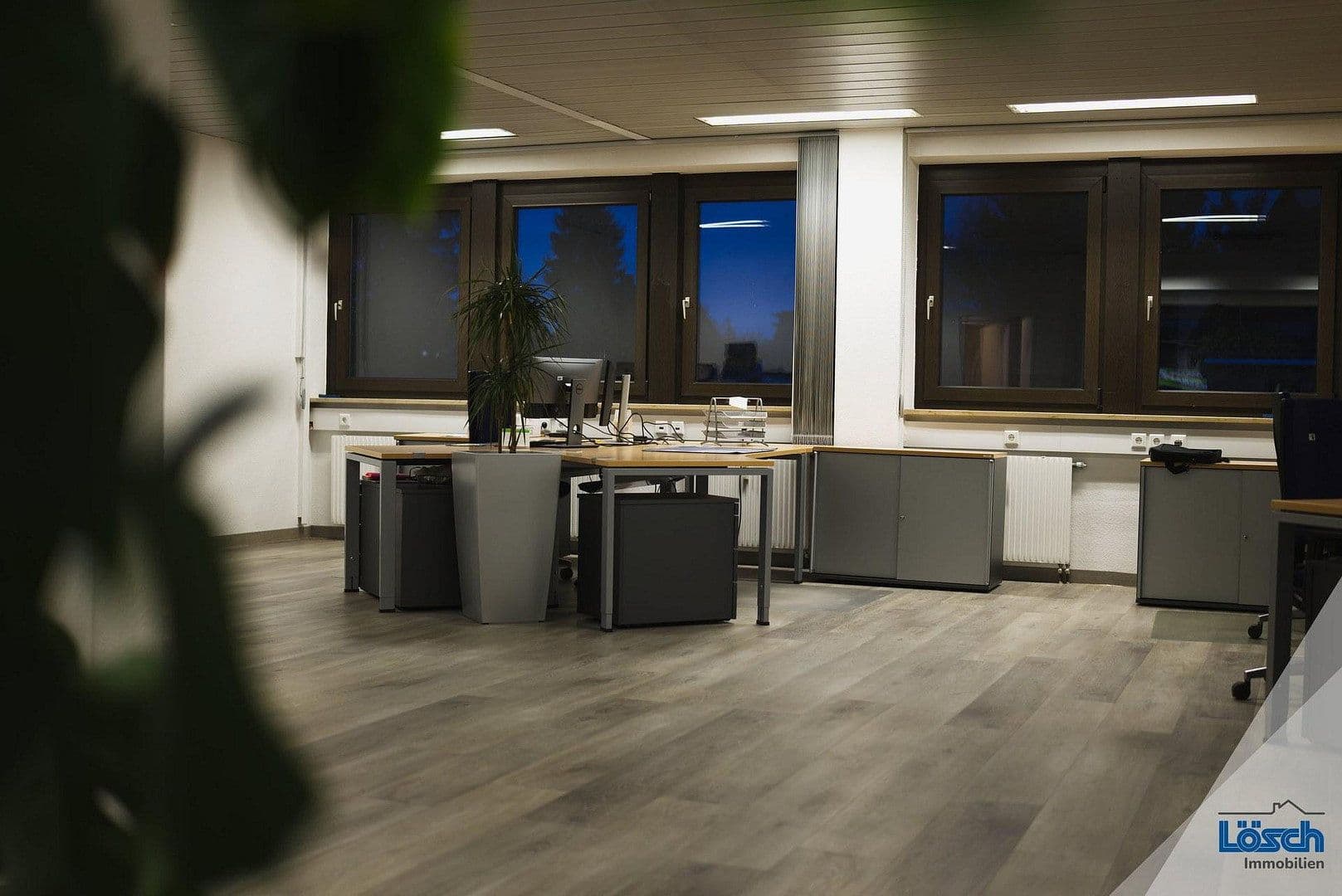 Prenájom kancelárie 157 m², Laufamholzstr. 118, Nürnberg, Bavorsko Prenájom kancelárie 157 m², Laufamholzstr. 118, Nürnberg, Bavorsko