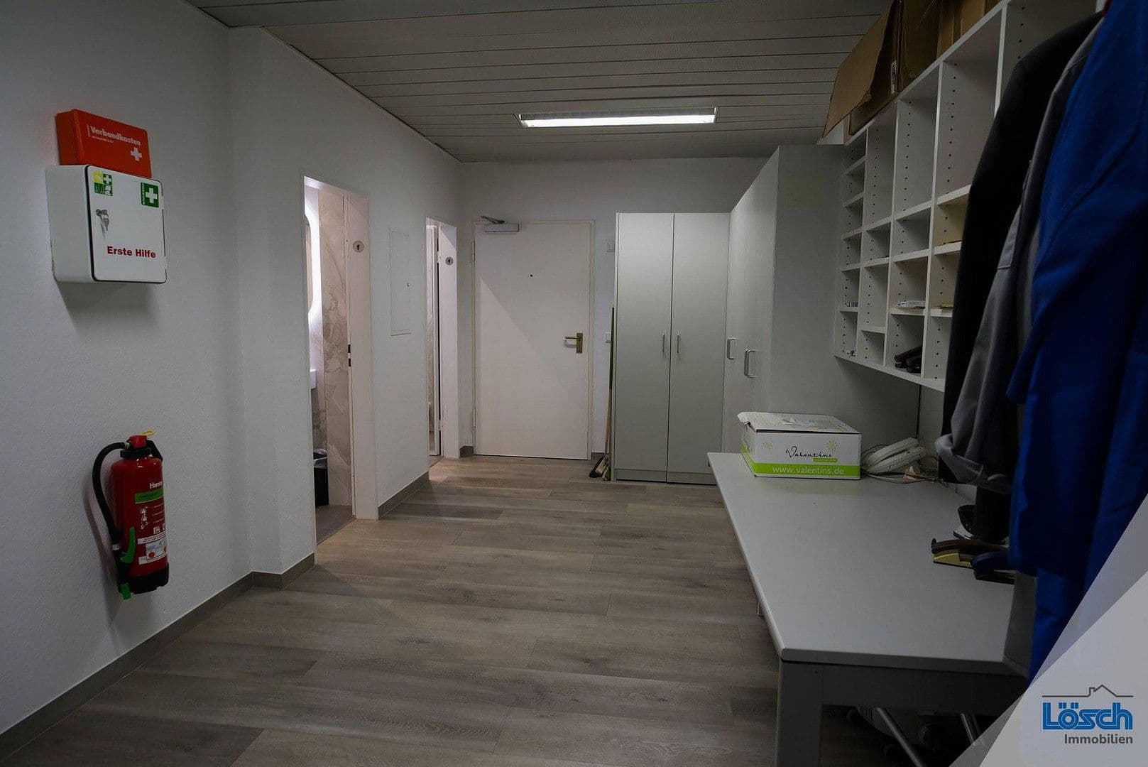 Prenájom kancelárie 157 m², Laufamholzstr. 118, Nürnberg, Bavorsko Prenájom kancelárie 157 m², Laufamholzstr. 118, Nürnberg, Bavorsko