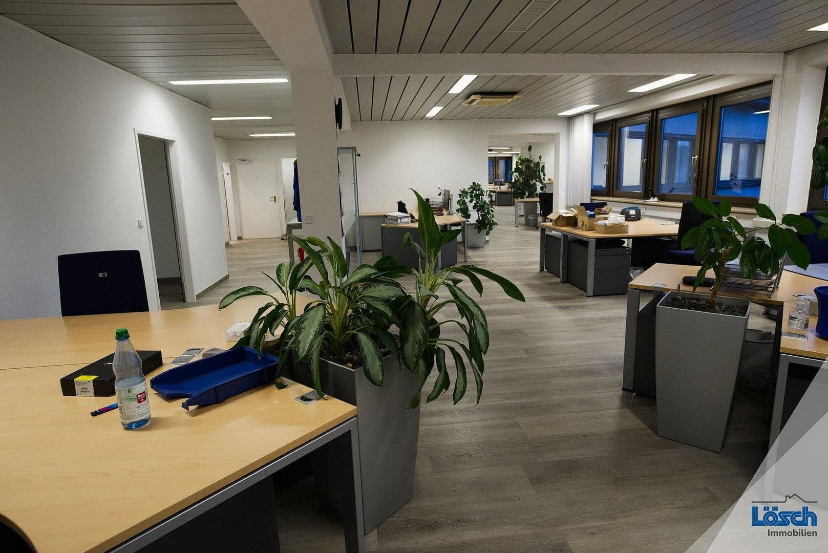 Prenájom kancelárie 157 m², Laufamholzstr. 118, Nürnberg, Bavorsko Prenájom kancelárie 157 m², Laufamholzstr. 118, Nürnberg, Bavorsko