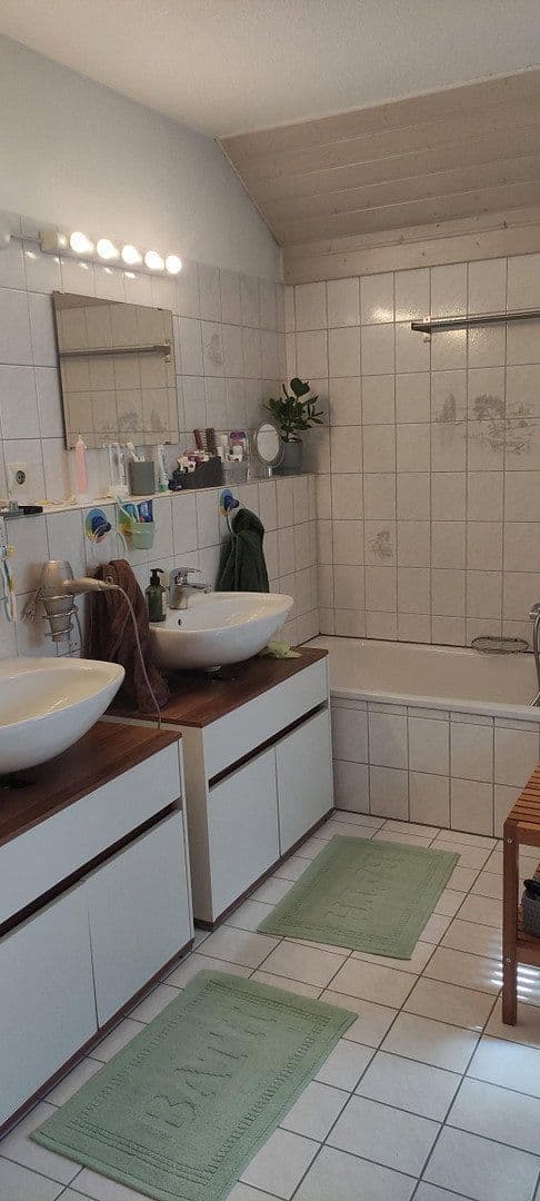 Predaj domu 140 m², pozemok 168 m², Wutöschingen, Bádensko-Wurttembersko Predaj domu 140 m², pozemok 168 m², Wutöschingen, Bádensko-Wurttembersko