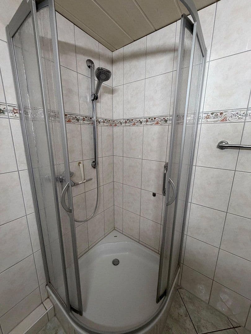 Prenájom bytu 2-izbový 60 m², Erkrath, Severné Porýnie - Westfálsko Prenájom bytu 2-izbový 60 m², Erkrath, Severné Porýnie - Westfálsko