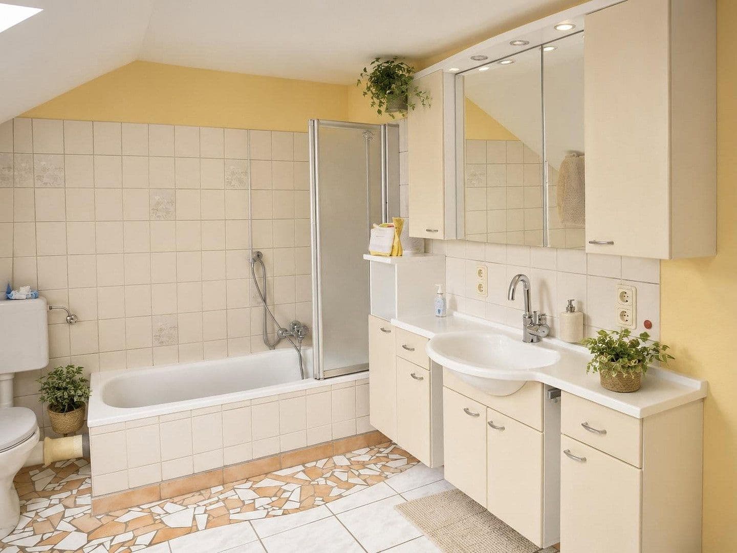Predaj domu 333 m², pozemok 1.100 m², Burghaun, Hesensko Predaj domu 333 m², pozemok 1.100 m², Burghaun, Hesensko
