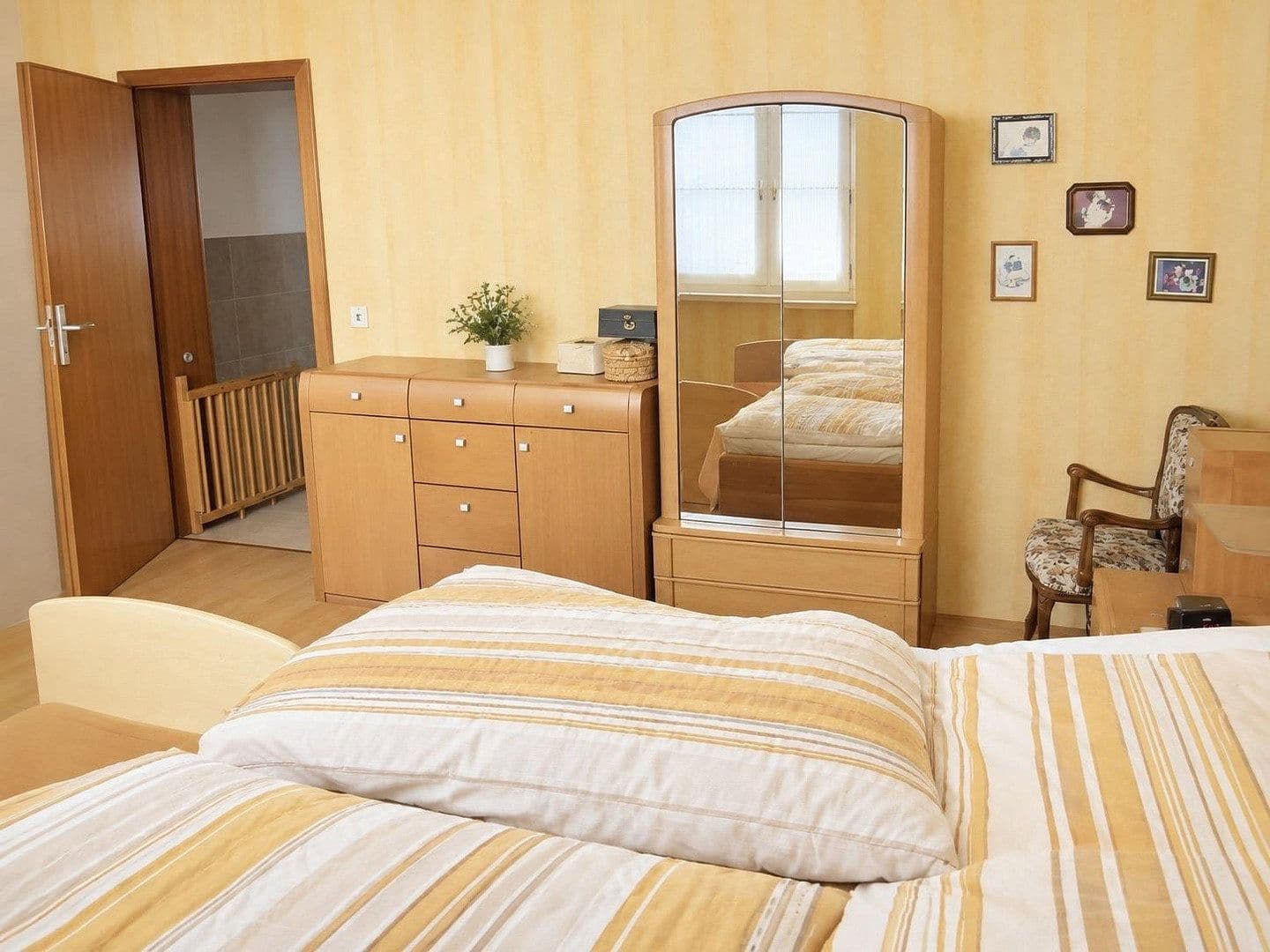 Predaj domu 333 m², pozemok 1.100 m², Burghaun, Hesensko Predaj domu 333 m², pozemok 1.100 m², Burghaun, Hesensko