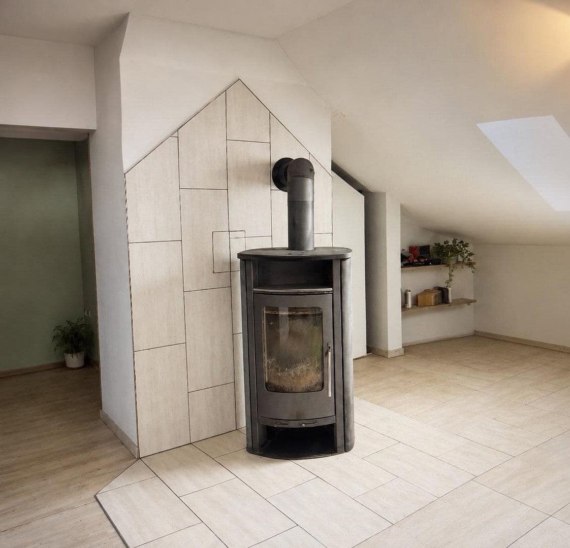 Predaj domu 333 m², pozemok 1.100 m², Burghaun, Hesensko Predaj domu 333 m², pozemok 1.100 m², Burghaun, Hesensko