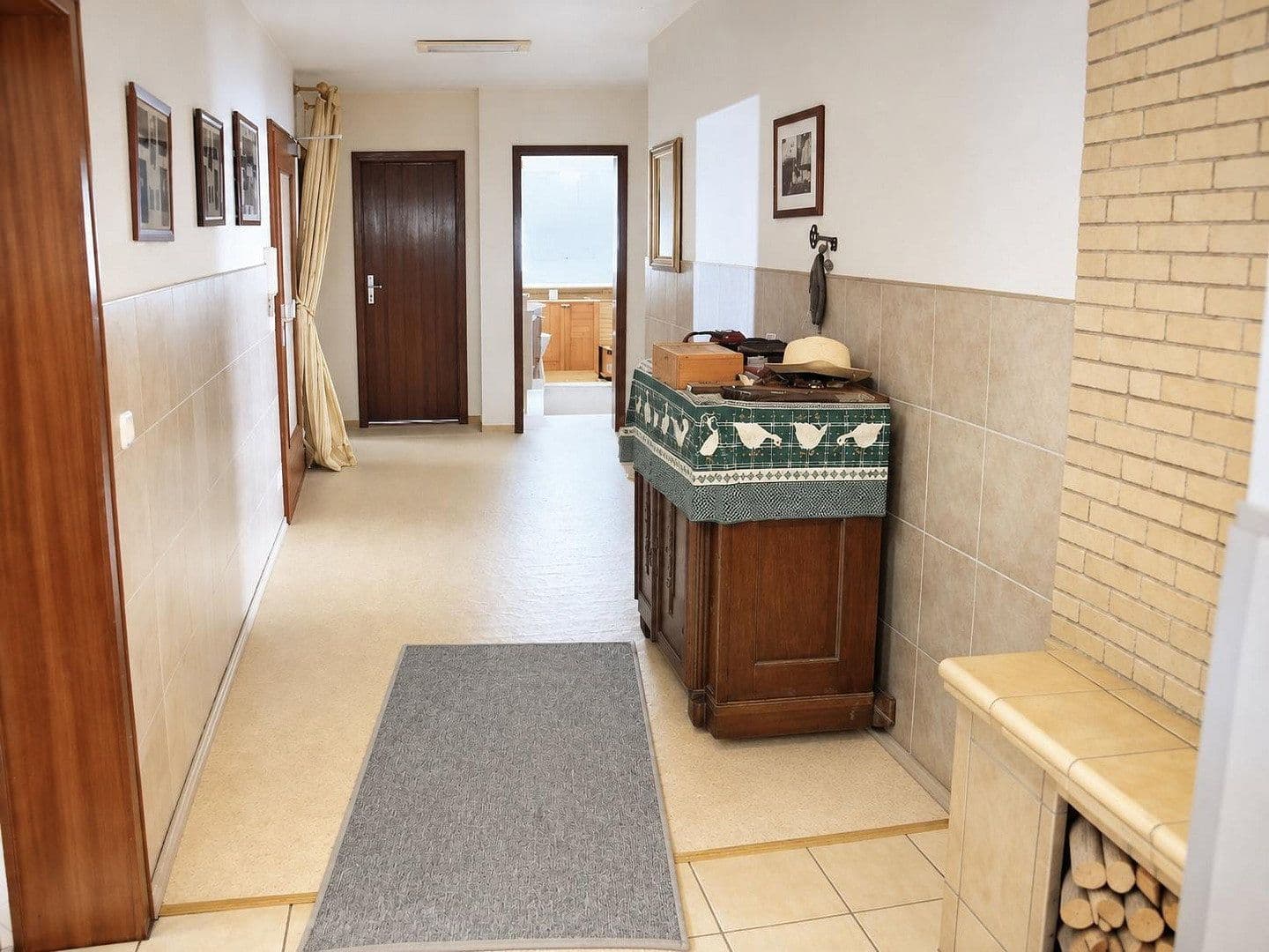 Predaj domu 333 m², pozemok 1.100 m², Burghaun, Hesensko Predaj domu 333 m², pozemok 1.100 m², Burghaun, Hesensko