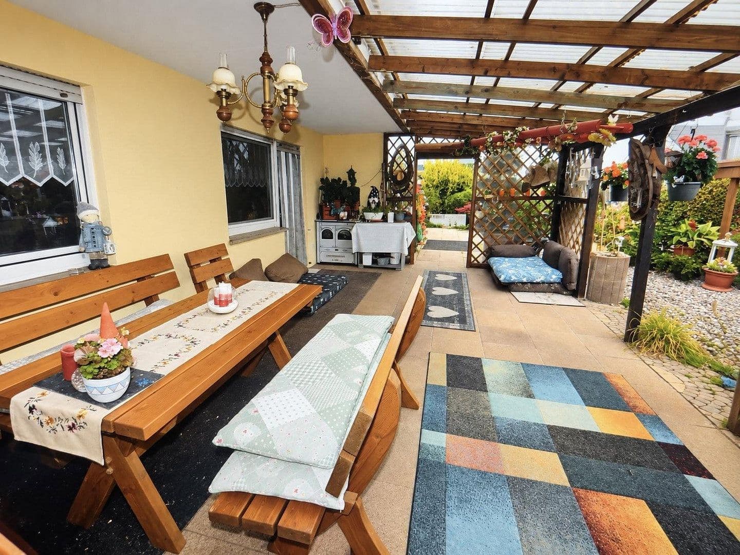 Predaj domu 333 m², pozemok 1.100 m², Burghaun, Hesensko Predaj domu 333 m², pozemok 1.100 m², Burghaun, Hesensko