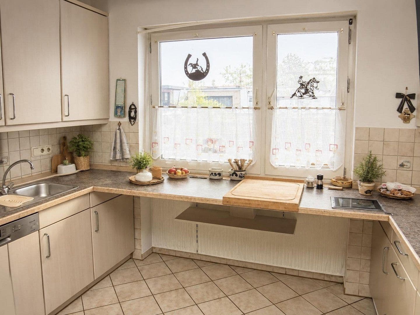 Predaj domu 333 m², pozemok 1.100 m², Burghaun, Hesensko Predaj domu 333 m², pozemok 1.100 m², Burghaun, Hesensko