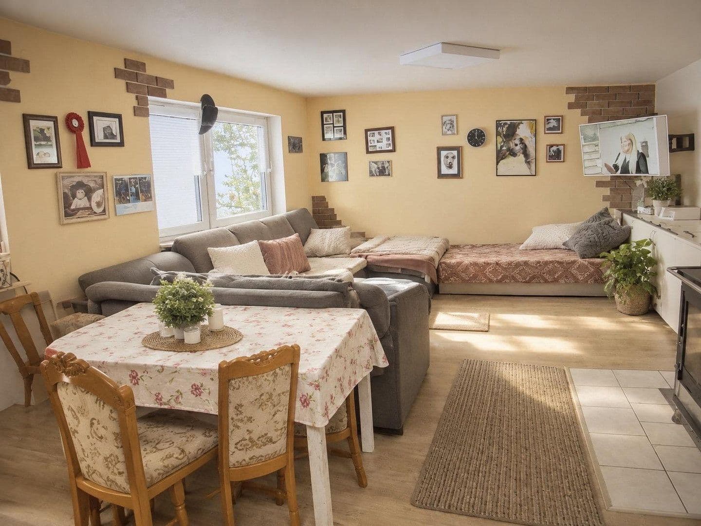 Predaj domu 333 m², pozemok 1.100 m², Burghaun, Hesensko Predaj domu 333 m², pozemok 1.100 m², Burghaun, Hesensko