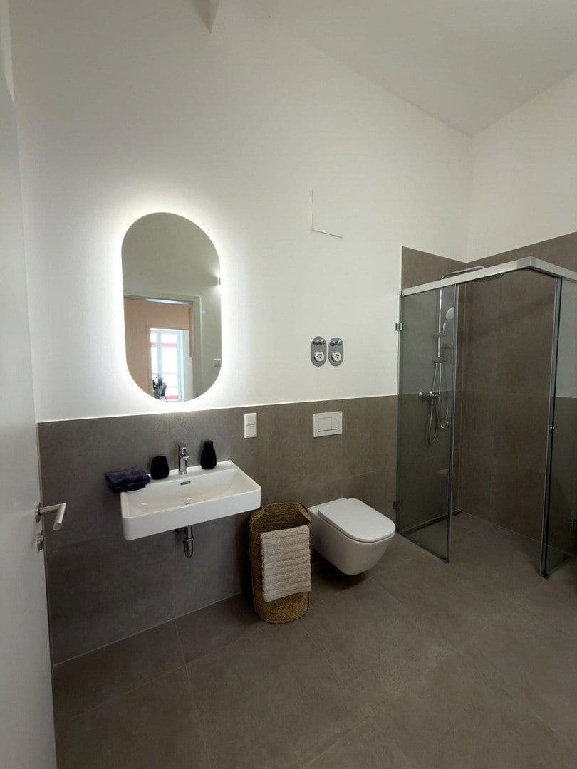 Prenájom bytu 4-izbový 71 m², Fürther Str. 42A, Nürnberg Gostenhof, Bavorsko Prenájom bytu 4-izbový 71 m², Fürther Str. 42A, Nürnberg Gostenhof, Bavorsko
