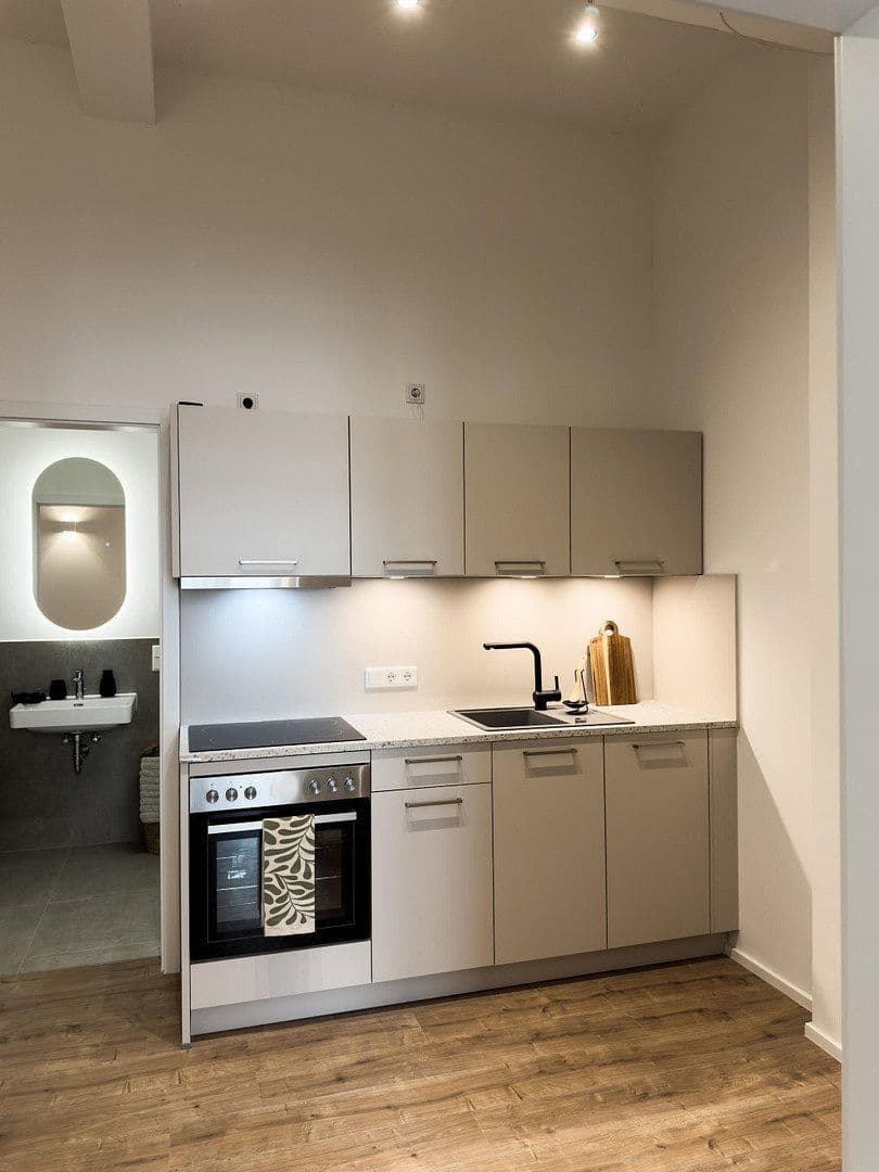 Prenájom bytu 4-izbový 71 m², Fürther Str. 42A, Nürnberg Gostenhof, Bavorsko Prenájom bytu 4-izbový 71 m², Fürther Str. 42A, Nürnberg Gostenhof, Bavorsko