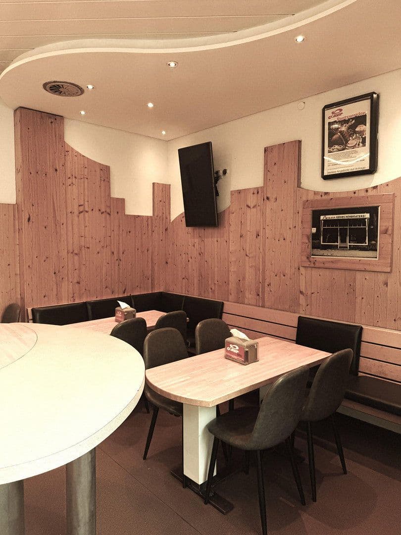 Prenájom nebytového priestoru 62 m², Roßststraße 87, Düsseldorf, Severné Porýnie - Westfálsko Prenájom nebytového priestoru 62 m², Roßststraße 87, Düsseldorf, Severné Porýnie - Westfálsko