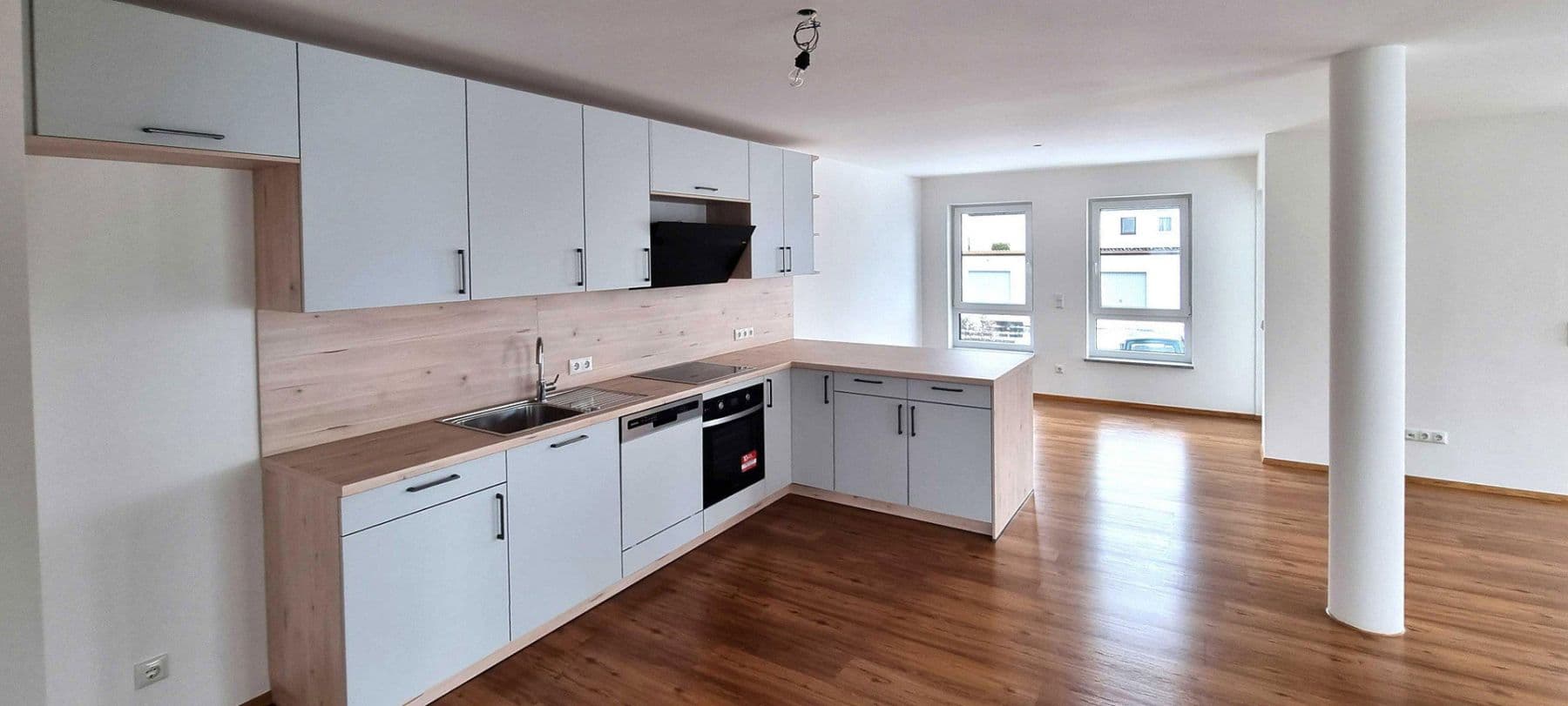 Prenájom bytu 3-izbový 93 m², Offingen, Bavorsko Prenájom bytu 3-izbový 93 m², Offingen, Bavorsko