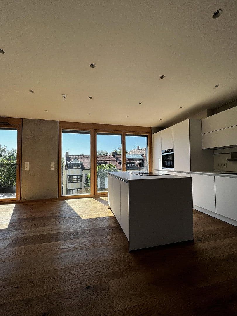 Prenájom bytu 4-izbový 144 m², Lerchenfeldstraße 28, München, Bavorsko Prenájom bytu 4-izbový 144 m², Lerchenfeldstraße 28, München, Bavorsko