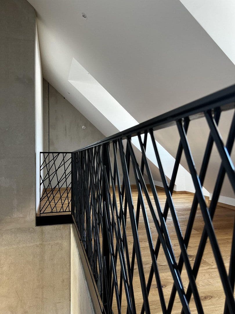 Prenájom bytu 4-izbový 144 m², Lerchenfeldstraße 28, München, Bavorsko Prenájom bytu 4-izbový 144 m², Lerchenfeldstraße 28, München, Bavorsko