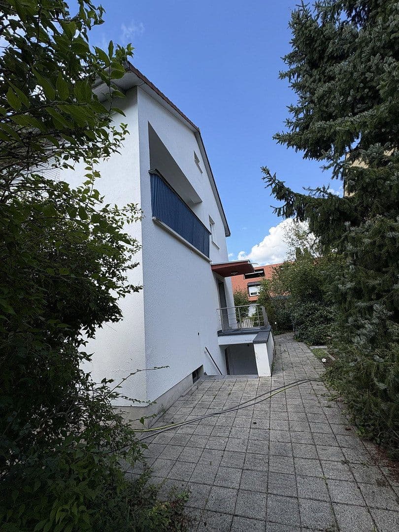 Predaj domu 125 m², pozemok 672 m², Erlangen, Bavorsko Predaj domu 125 m², pozemok 672 m², Erlangen, Bavorsko
