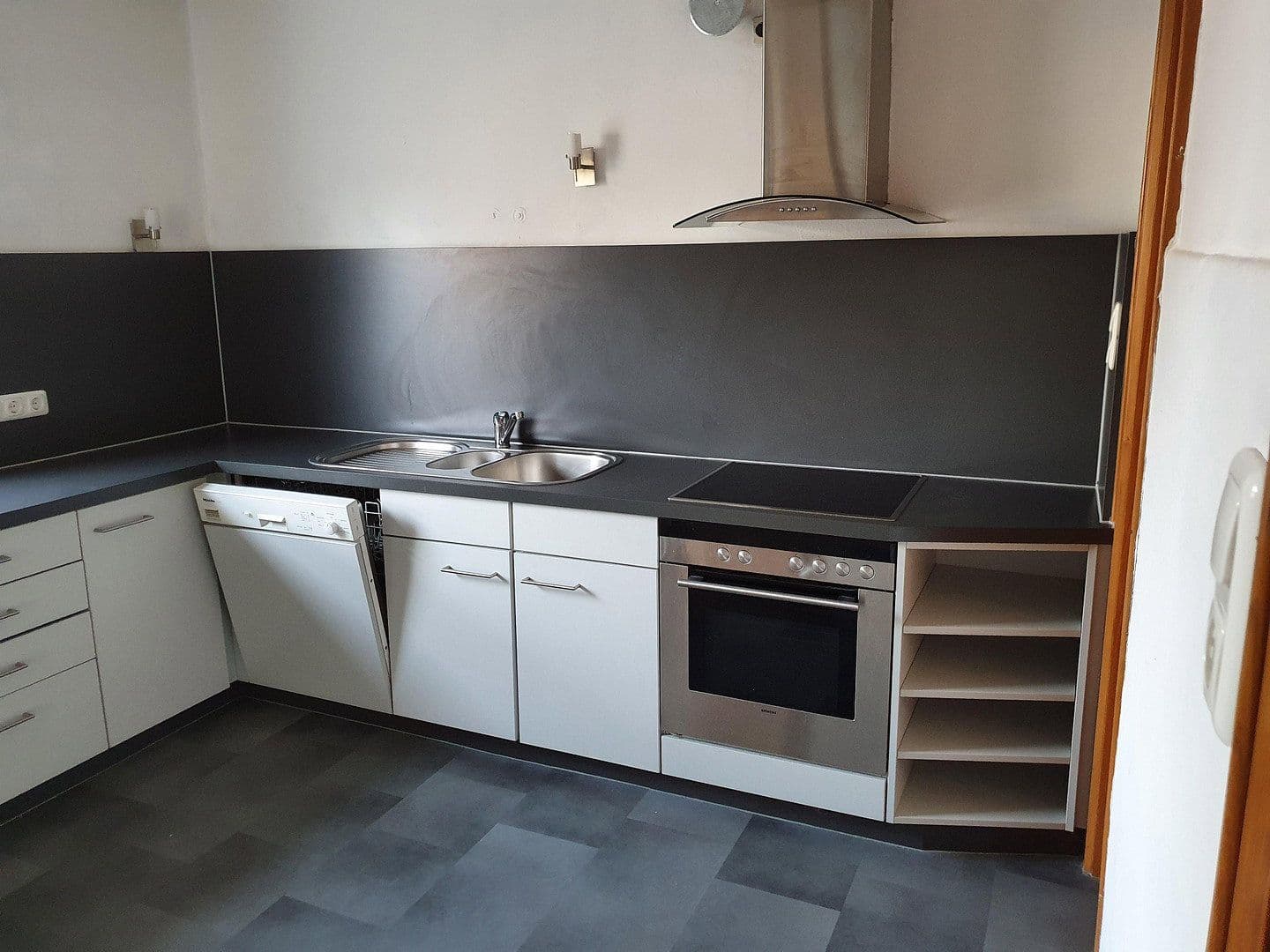 Predaj domu 125 m², pozemok 672 m², Erlangen, Bavorsko Predaj domu 125 m², pozemok 672 m², Erlangen, Bavorsko