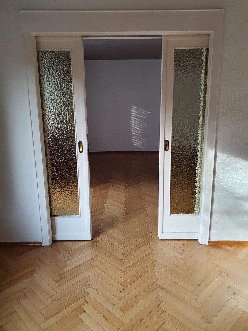 Predaj domu 125 m², pozemok 672 m², Erlangen, Bavorsko Predaj domu 125 m², pozemok 672 m², Erlangen, Bavorsko