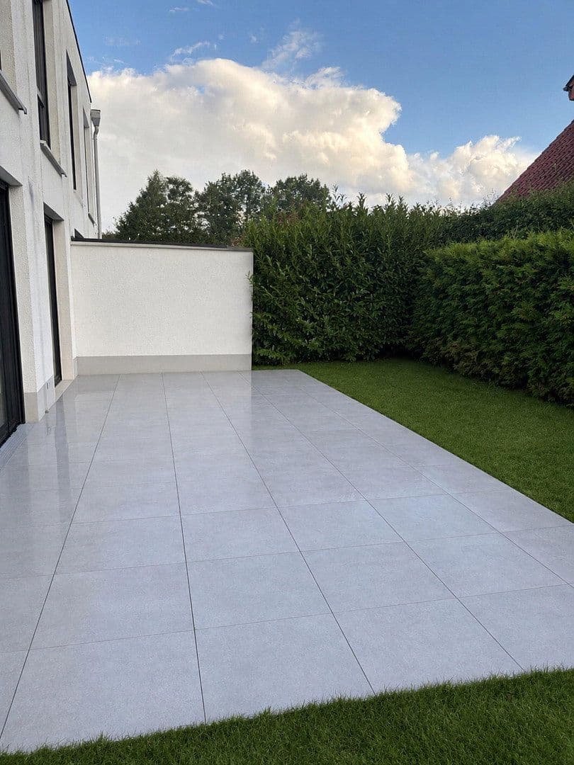 Prenájom domu 130 m², pozemok 320 m², Lippstadt, Severné Porýnie - Westfálsko Prenájom domu 130 m², pozemok 320 m², Lippstadt, Severné Porýnie - Westfálsko