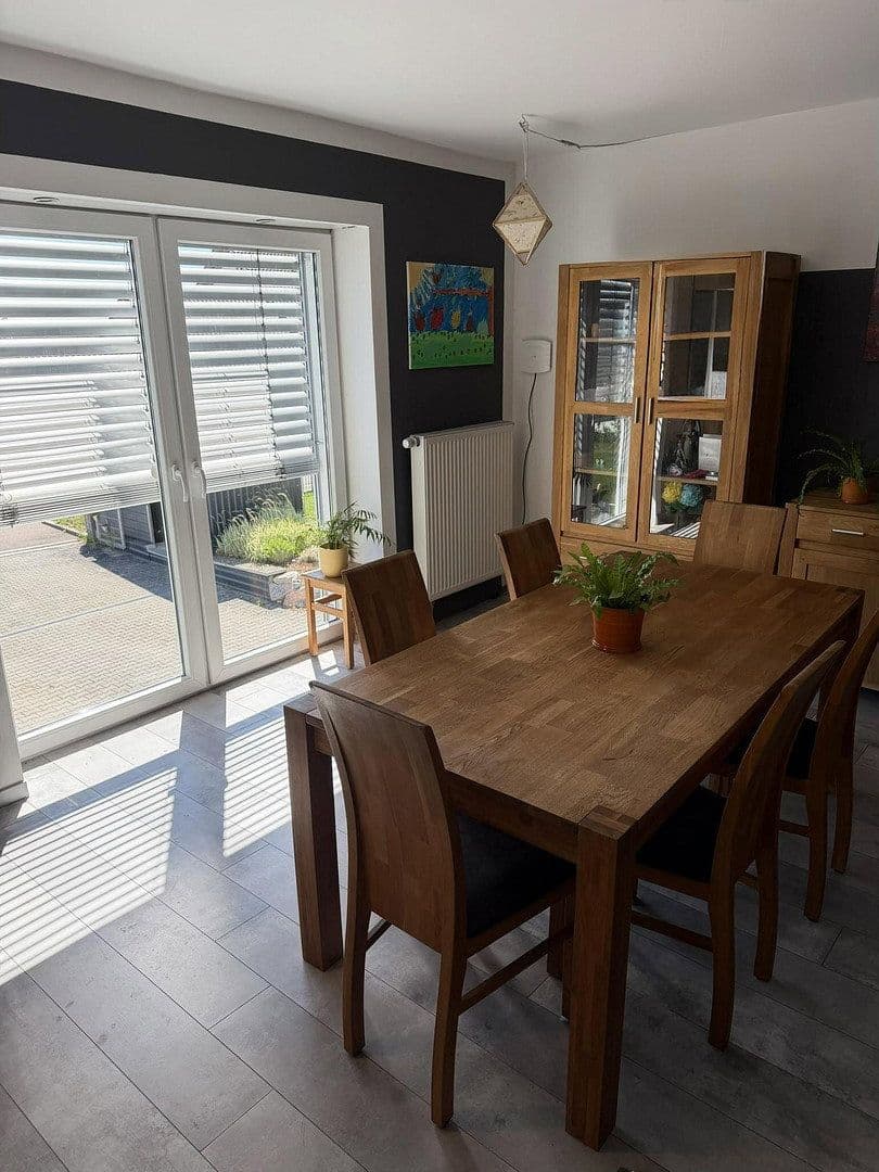 Predaj domu 264 m², pozemok 881 m², Meldauer Straße 5, Wackersdorf, Bavorsko Predaj domu 264 m², pozemok 881 m², Meldauer Straße 5, Wackersdorf, Bavorsko