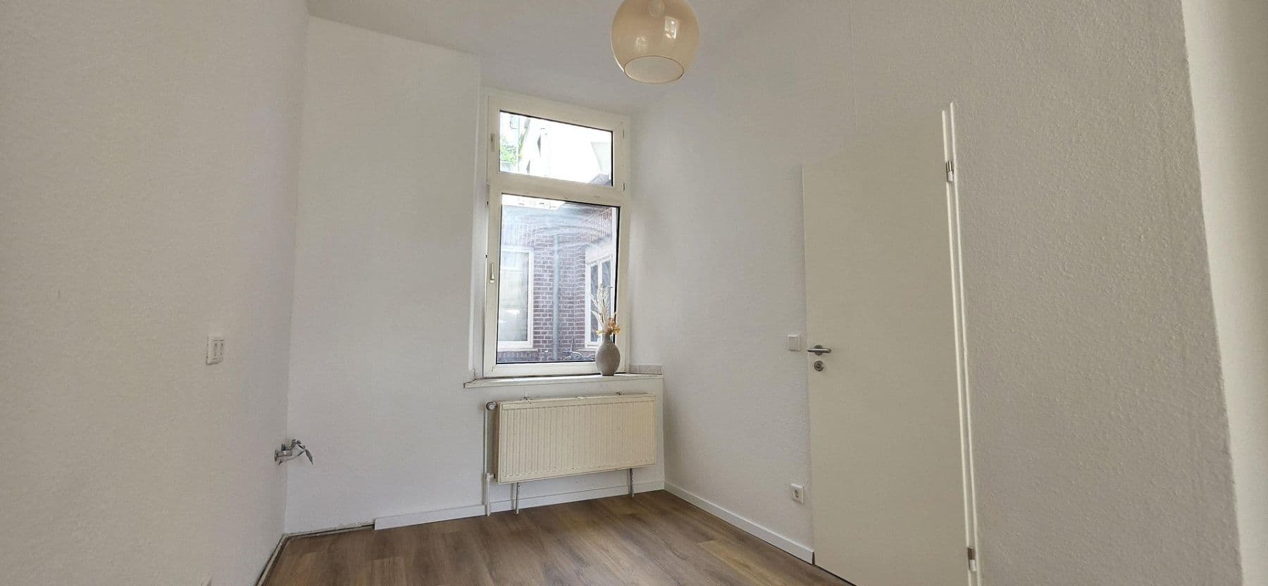 Prenájom bytu 1-izbový 28 m², Krefeld, Severné Porýnie - Westfálsko Prenájom bytu 1-izbový 28 m², Krefeld, Severné Porýnie - Westfálsko