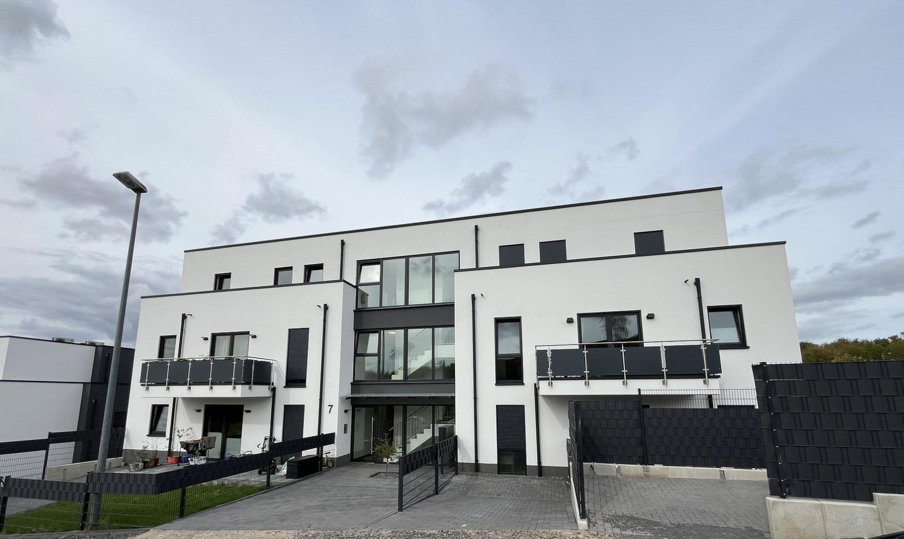 Prenájom bytu 4-izbový 126 m², Georges-Girard-Ring 7, Mechernich, Severné Porýnie - Westfálsko Prenájom bytu 4-izbový 126 m², Georges-Girard-Ring 7, Mechernich, Severné Porýnie - Westfálsko