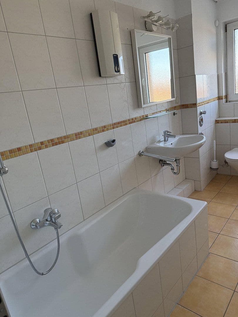Prenájom bytu 3-izbový 71 m², Bovenden, Dolné Sasko Prenájom bytu 3-izbový 71 m², Bovenden, Dolné Sasko