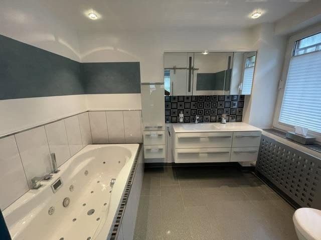 Predaj bytu 3-izbový 130 m², Ziegeleistrasse 9, Winsen (Luhe), Dolné Sasko Predaj bytu 3-izbový 130 m², Ziegeleistrasse 9, Winsen (Luhe), Dolné Sasko