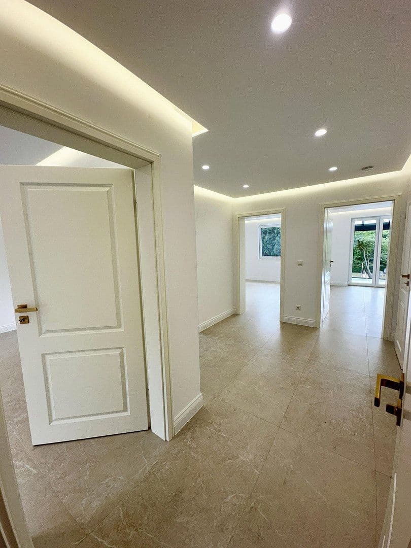 Prenájom bytu 3-izbový 70 m², Königstraße 17, Oberhausen, Severné Porýnie - Westfálsko Prenájom bytu 3-izbový 70 m², Königstraße 17, Oberhausen, Severné Porýnie - Westfálsko